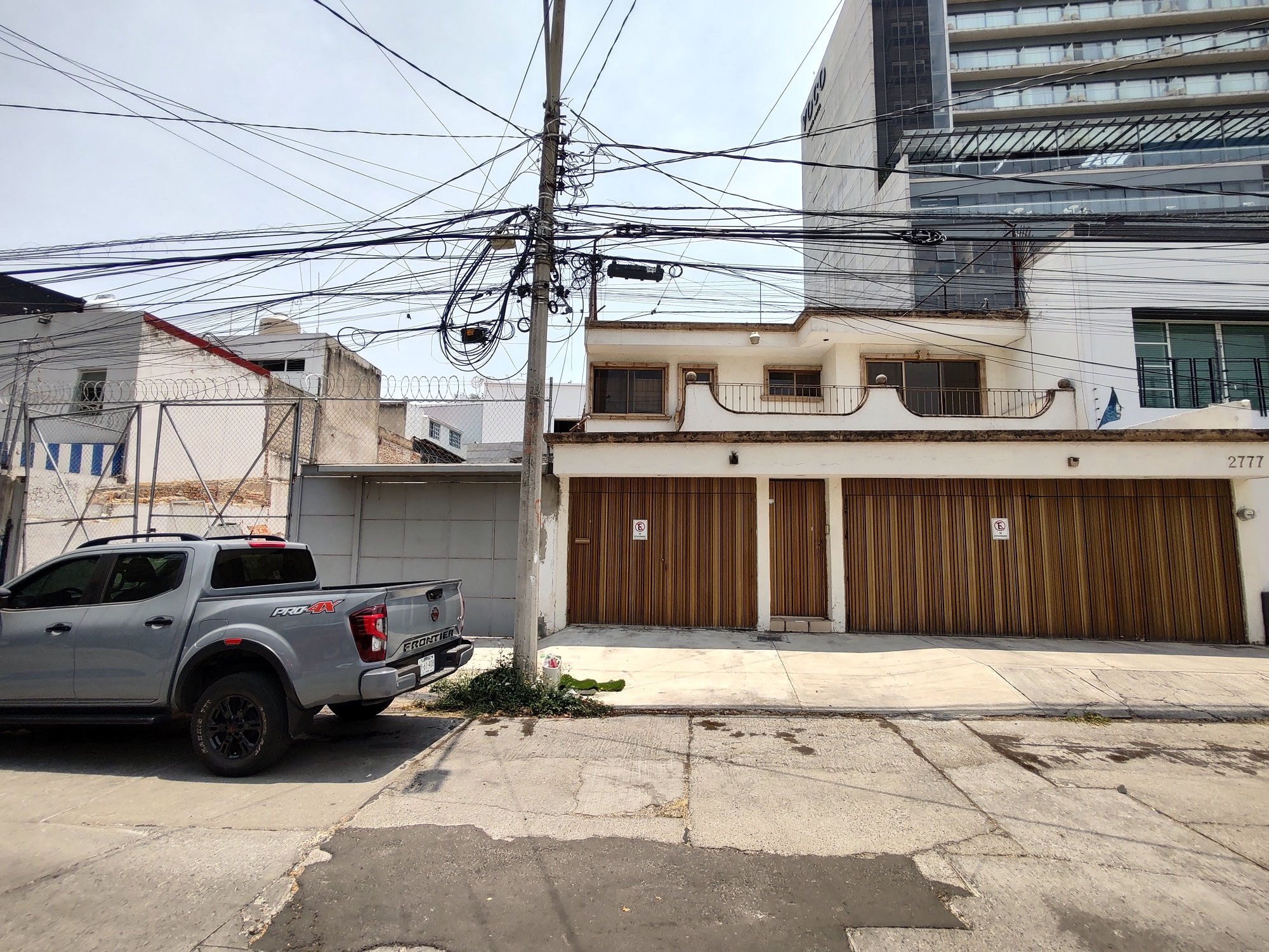 Casa + terreno contiguo en RENTA, Providencia, uso de suelo comercial y habitacional