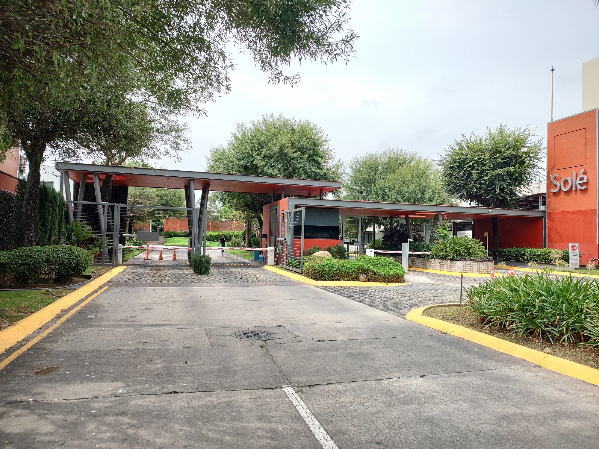 Casa en VENTA - Coto Solé - frente a TEC de Monterrey